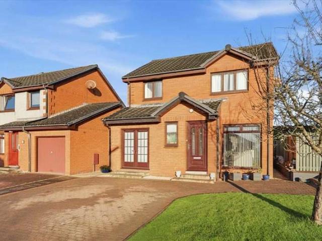 4 Bedroom Detached Villa House