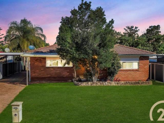 3 Bedroom House Dean Park, 102631821