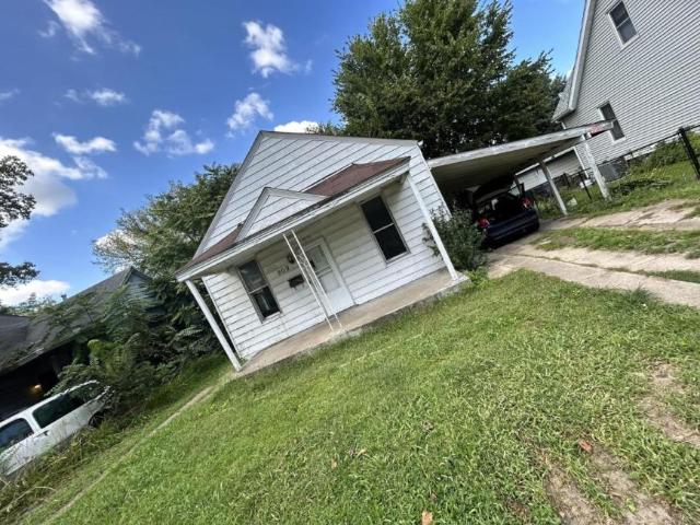 3 bedroom, Decatur IL 62521 105989121