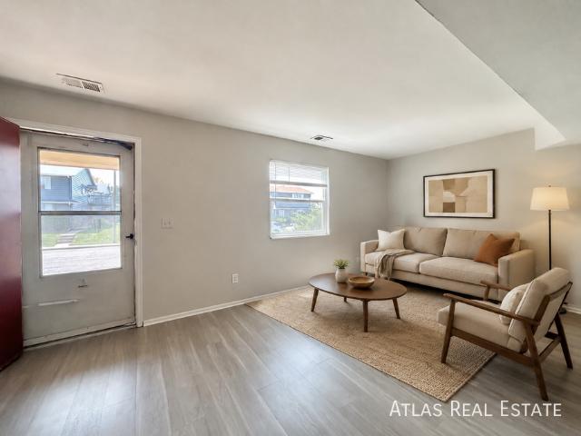 3 bedroom, Denver CO 80221 104614287