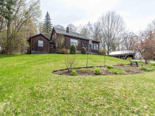 3 bedroom, Derby VT 05829 104692632