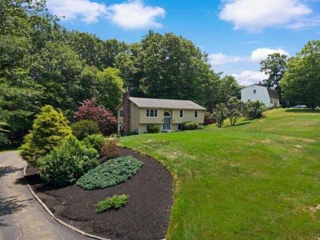 3 bedroom, Derry NH 03038 104810592
