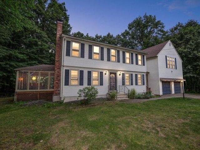 3 bedroom, Derry NH 03038 105496213