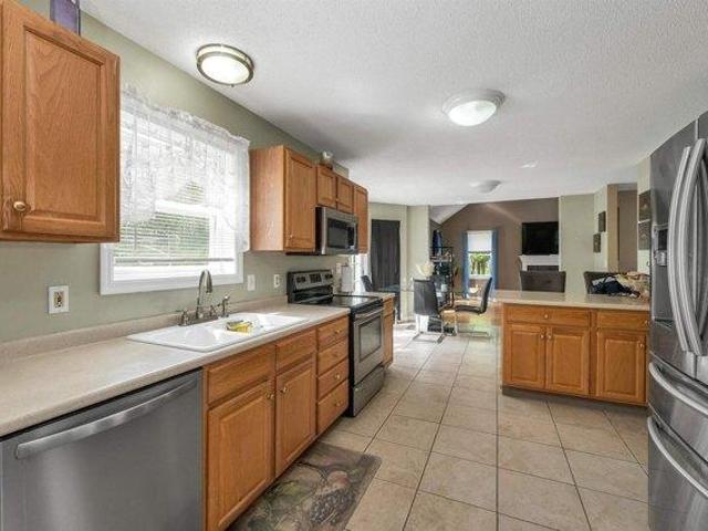 3 bedroom, Derry NH 03038 105497415