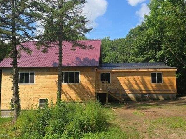 3 bedroom, Dixmont ME 04932 105630214