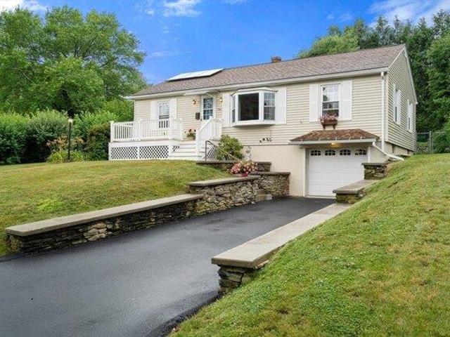 3 bedroom, Dudley MA 01571 104717252
