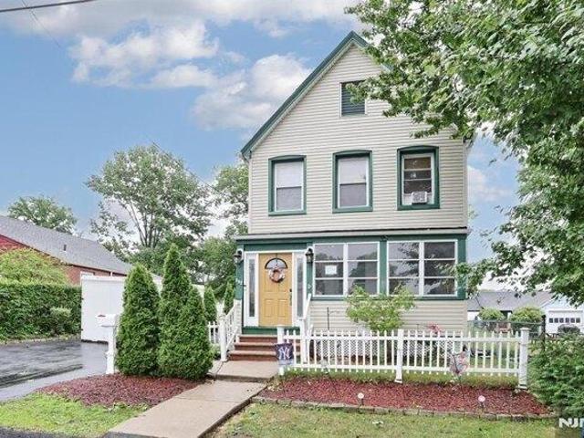 3 bedroom, Dumont NJ 07628 105663174