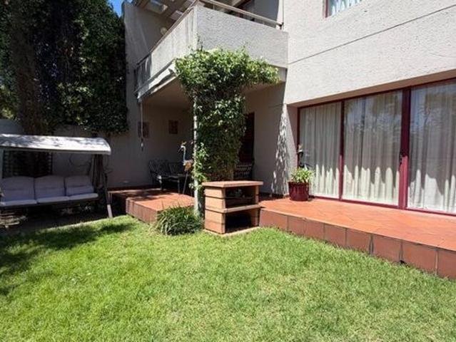 3 Bedroom duplex apartment to rent in Woodmead, Sandton