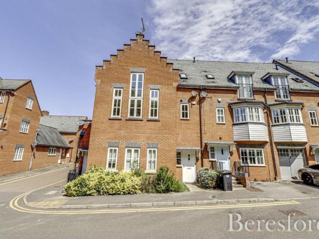 3 bedroom duplex for sale