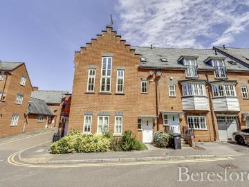 3 bedroom duplex for sale