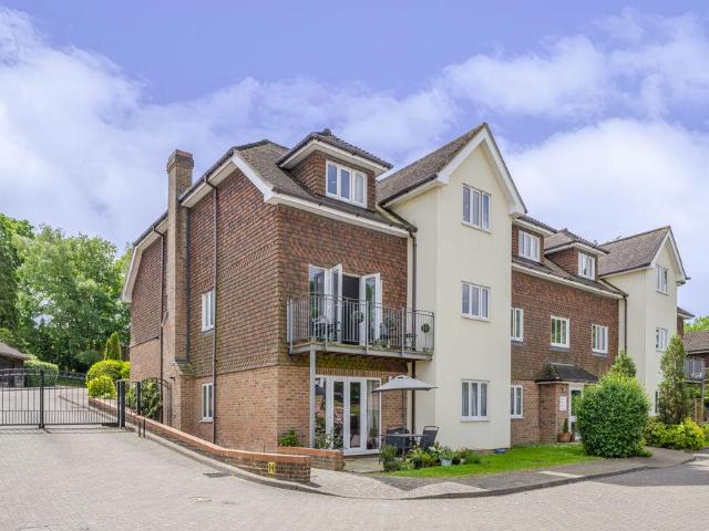 3 bedroom duplex for sale