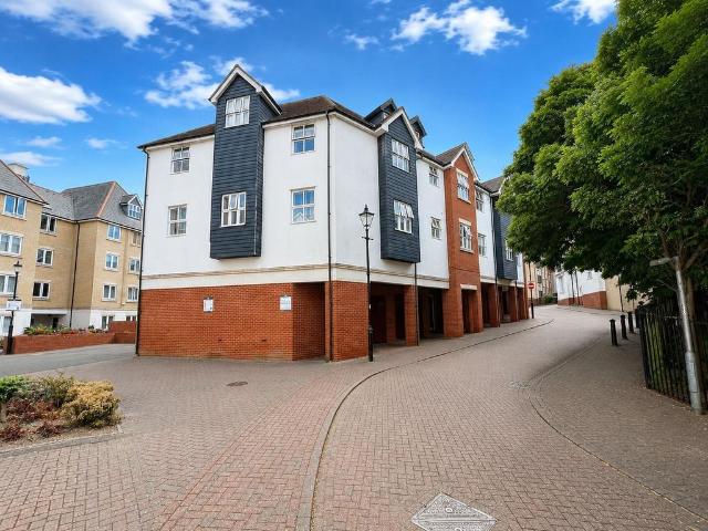 3 bedroom duplex for sale
