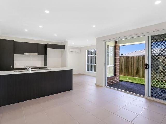 3 BEDROOM DUPLEX IN NEW ESTATE WITH OPEN PLAN KITCHEN LIVING DINING AREA AND GOOD SIZE BEDROOMS