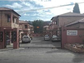 3 Bedroom Duplex in Oakdene