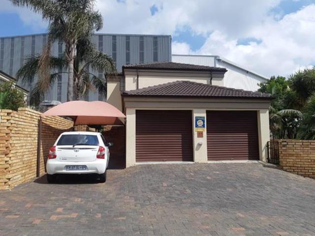 3 Bedroom Duplex in Amorosa