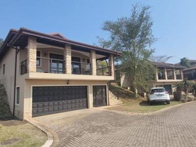 3 Bedroom Duplex in Camperdown