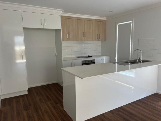 3 Bedroom Duplex in Convenient Location