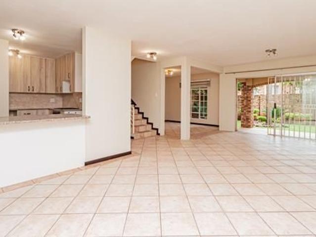 3 Bedroom Duplex in Die Hoewes