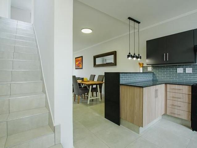 3 Bedroom Duplex in Glen Erasmia