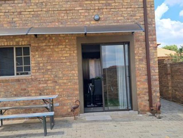3 Bedroom Duplex in Kosmosdal