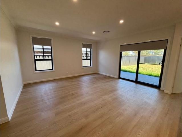 3 BEDROOM DUPLEX KOOTINGAL LOCATION
