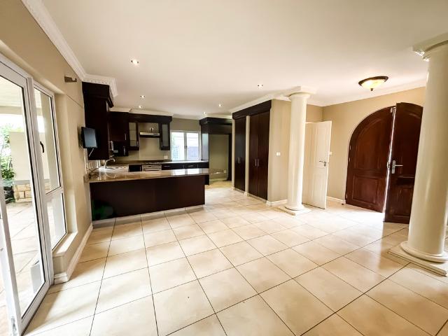 3 Bedroom Duplex To Let in Umhlanga Central