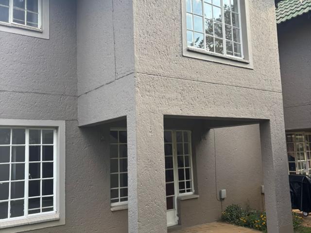 3 Bedroom Duplex To Let in Bassonia | RYX