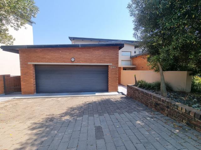 3 Bedroom Duplex To Let in Boardwalk