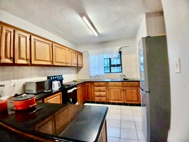 3 Bedroom Duplex To Let in Meer En See