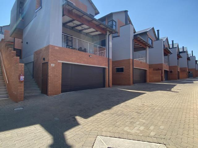 3 Bedroom Duplex To Let in Olympus AH