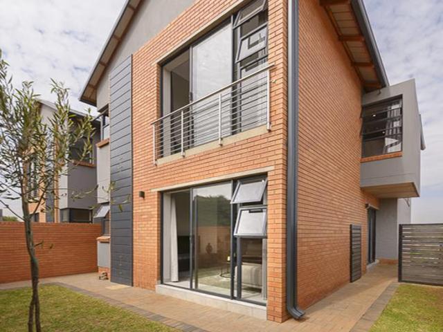 3 Bedroom Duplex To Let in Olympus AH