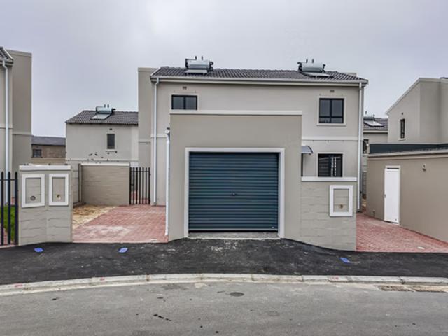 3 Bedroom Duplex To Let in Rivergate