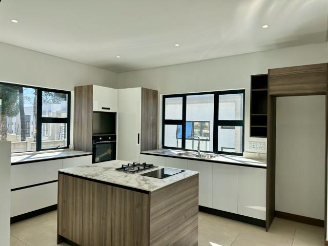 3 Bedroom Duplex To Let in Sandown