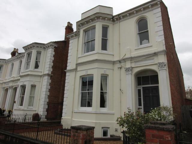 3 bedroom duplex to rent
