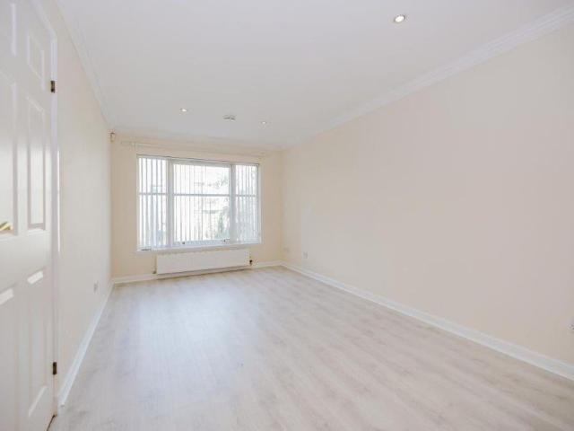 3 bedroom duplex to rent