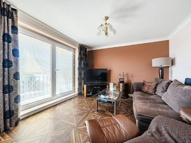 3 bedroom duplex to rent Collingwood Court, The Strand, Brighton Marina Village, Brighton, East Sussex, BN2