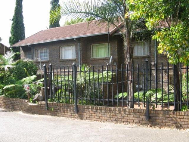 3 BEDROOM DUPLEX TO RENT IN MOUNTAIN VIEW