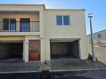 3 Bedroom duplex townhouse freehold to rent in Oude Westhof, Bellville