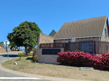 3 Bedroom duplex townhouse freehold to rent in Heiderand, Mossel Bay