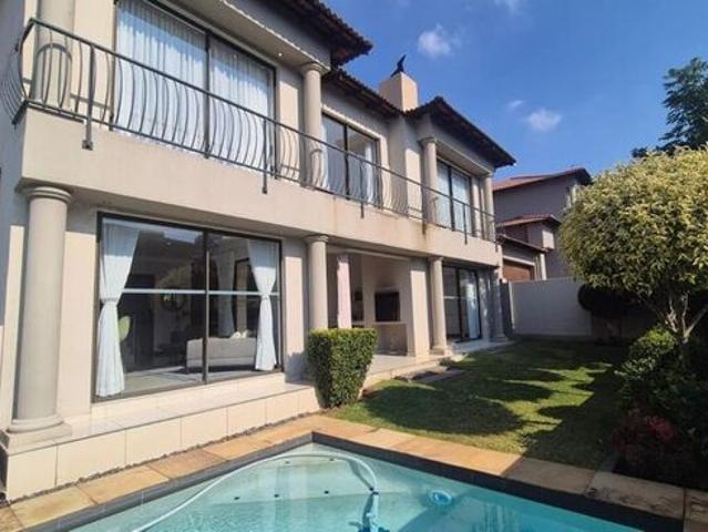 3 Bedroom duplex townhouse freehold to rent in Sandown, Sandton