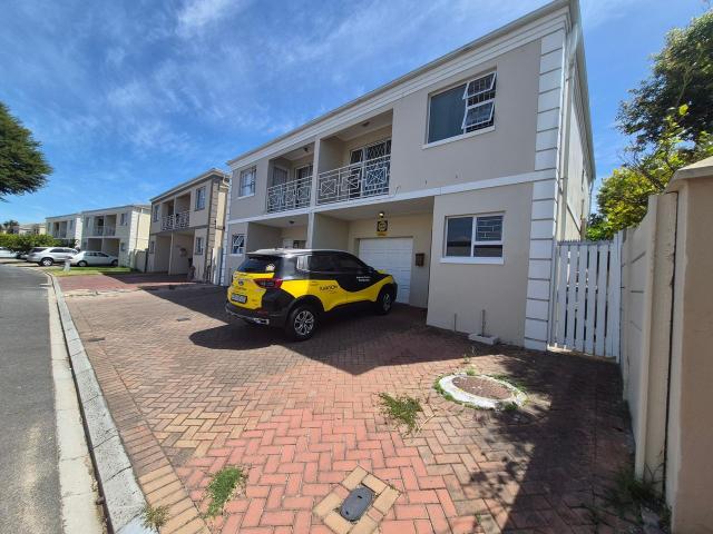 3 Bedroom duplex townhouse freehold rented in Parklands, Blouberg