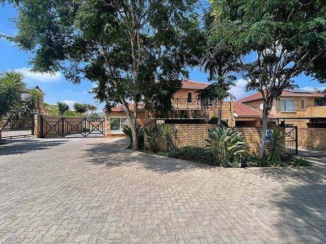 3 Bedroom duplex townhouse sectional to rent in Wilgeheuwel, Roodepoort
