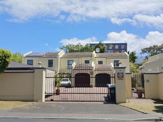 3 Bedroom duplex townhouse sectional to rent in Kenilworth, Cape Town