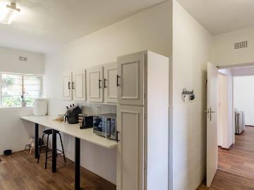 3 Bedroom duplex townhouse sectional to rent in Parkmore, Sandton