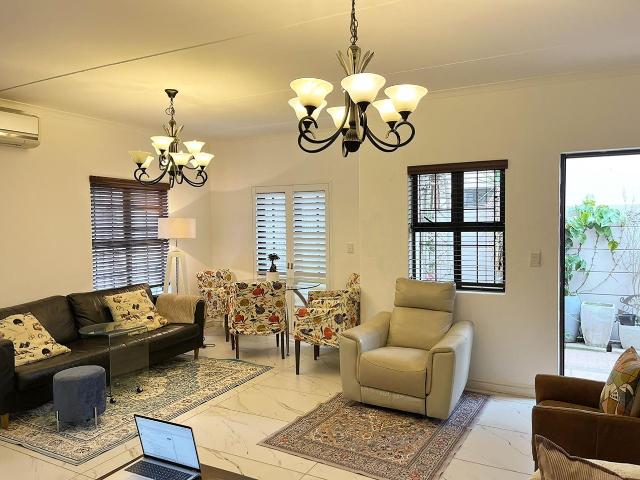 3 Bedroom duplex townhouse sectional to rent in Royal Ascot, Milnerton