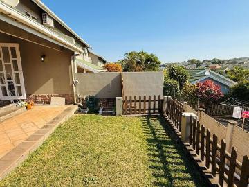 3 Bedroom duplex townhouse sectional to rent in Somerset Park, Umhlanga