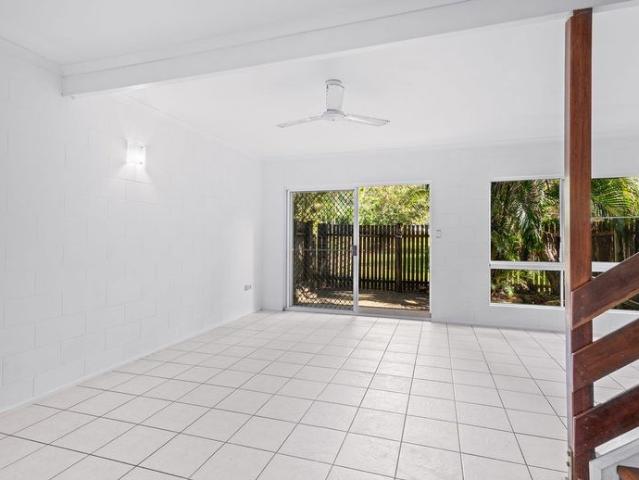 3 Bedroom Duplex with Balcony, Courtyard and Large Backyard