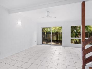 3 Bedroom Duplex with Balcony, Courtyard and Large Backyard