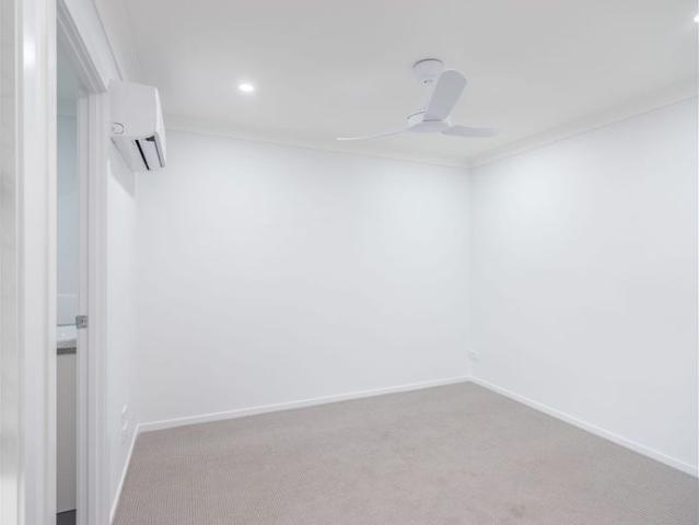 3 bedroom duplex with fenced flat yard!