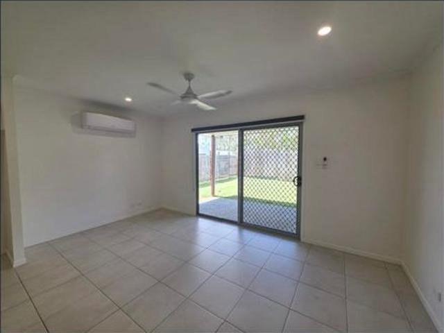 3 BEDROOM DUPLEX WITH OPEN PLAN KITCHEN LIVING DINING AREA. AIR CON IN THE LIVING AND MASTER BEDROOM